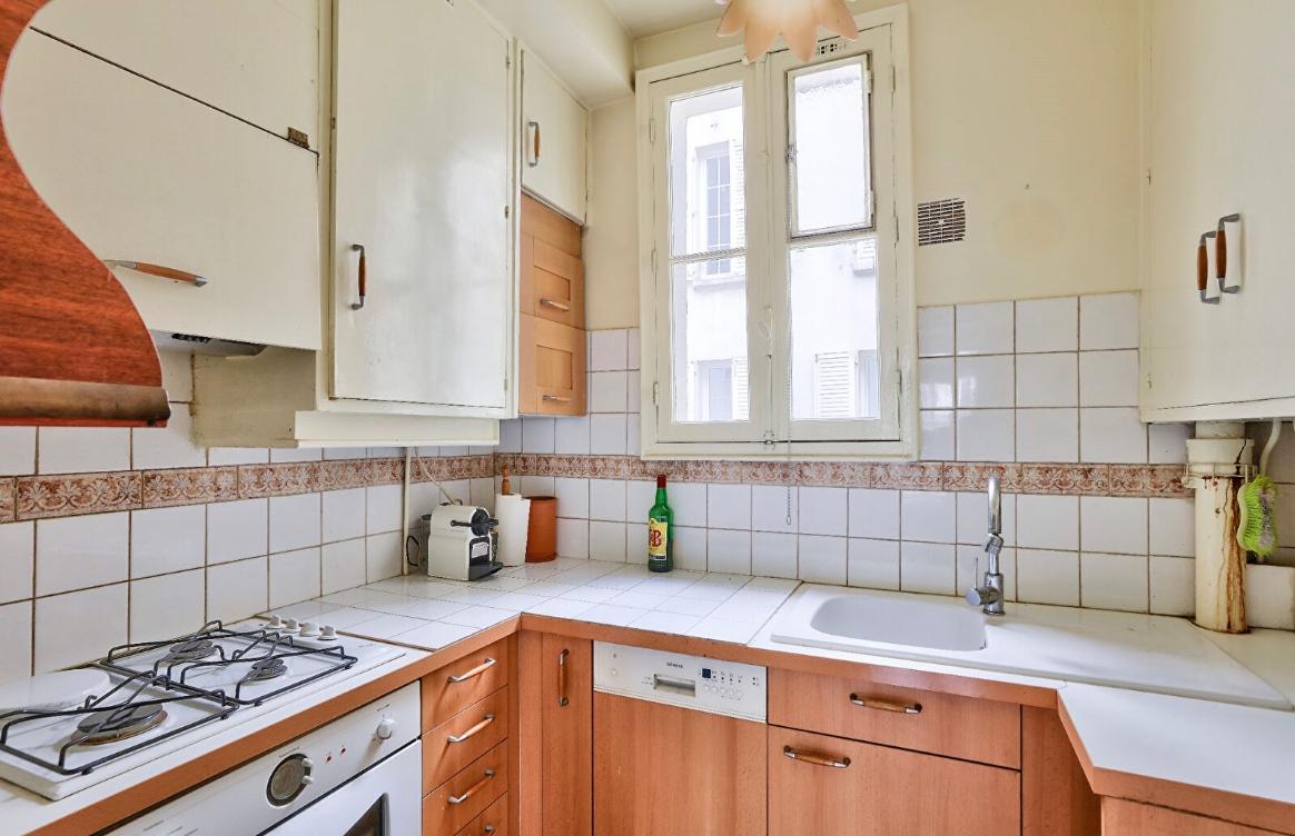 Beautiful bright apartment in Boulevard Exelmans 75016 Paris