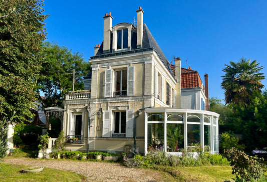Maison de caractère du début du XXème siècle avec terrain de 1170m2 à Epinay-sur-Seine