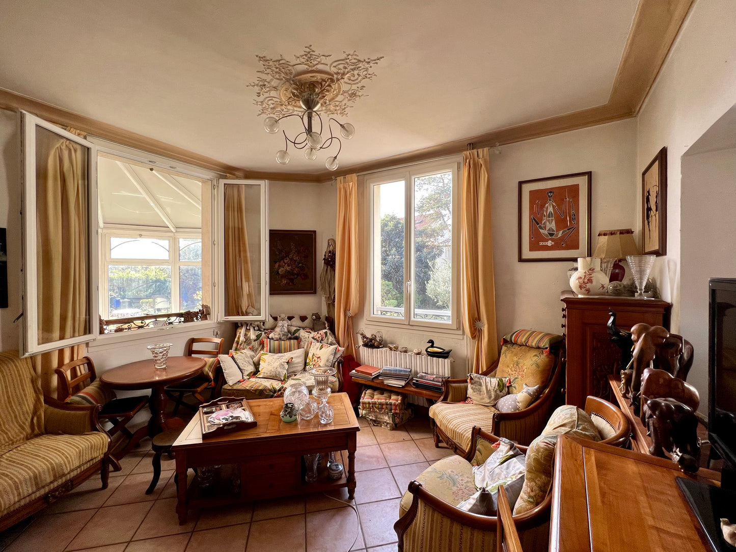 Maison de caractère du début du XXème siècle avec terrain de 1170m2 à Epinay-sur-Seine