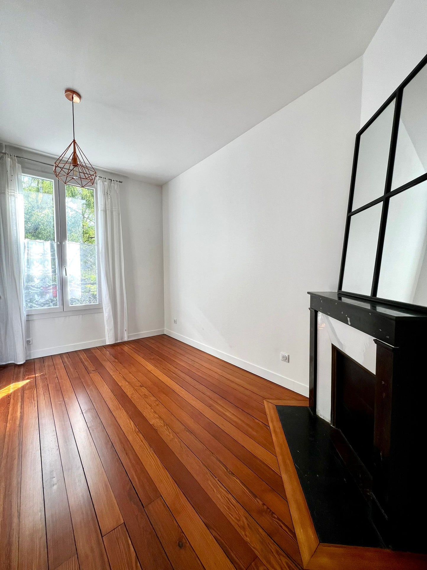 Epinay-sur-Seine – Avenue Jean Jaurès – Maison de 118m2 sur 2 étages